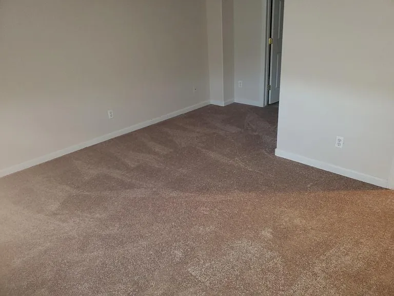 7557 Broadway St — Photo 8