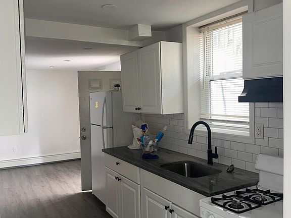 3rd image of 308 2nd St APT 1