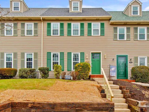 425 Deerfield Dr, Mount Joy, PA 17552