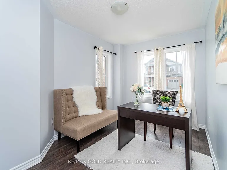 102 Leadenhall Rd — Photo 10