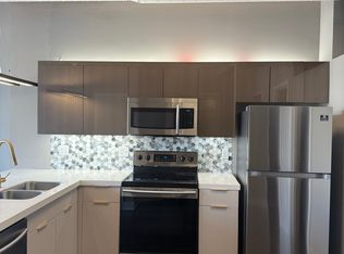 113 E 3rd St APT 215, Dayton, OH 45402