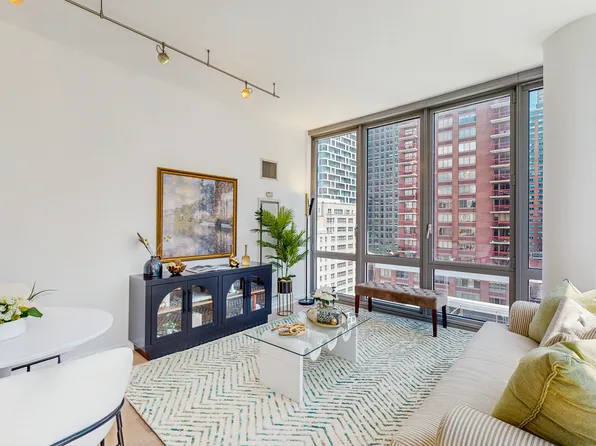 310 West 52nd Street 17A image 3 of 34
