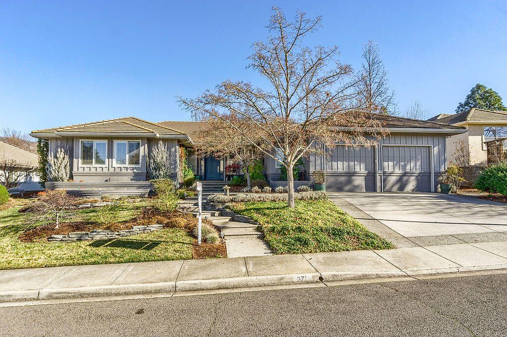 371 Golf View Dr, Medford, OR 97504 Zillow