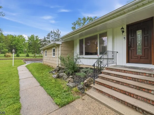 25 King George Rd, Warren Twp., NJ 07059