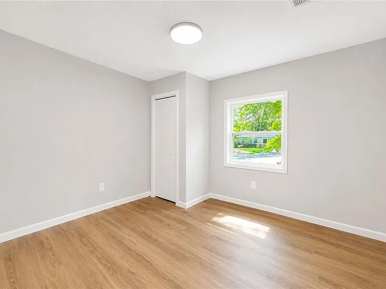 1639 Bridgeport Dr NW — Photo 13