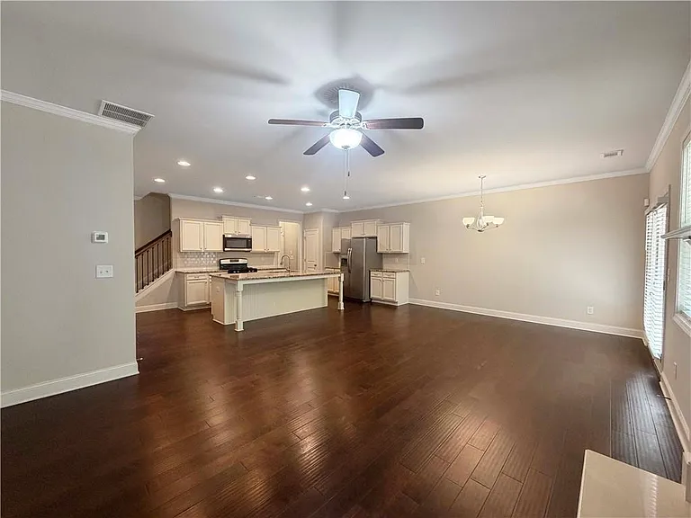 285 Holdings Dr — Photo 5