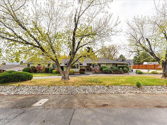 2nd image of 1840 Berkeley Dr
