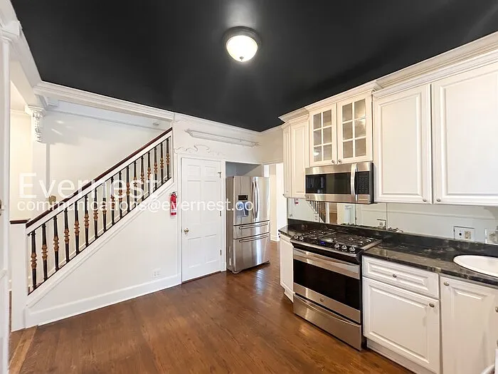 756 S Willett St — Photo 4