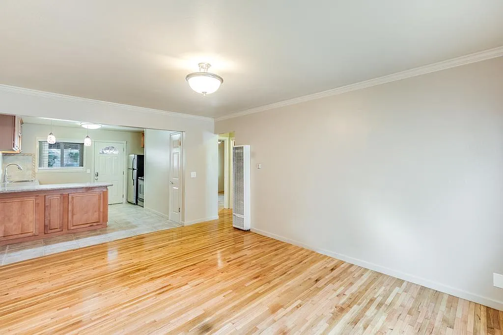150 Blossom Hill Rd — Photo 2