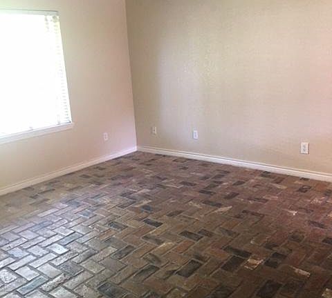 3rd image of 1232 Valley Vista Dr