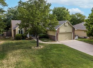9710 W Cornelison St, Wichita, KS 67212