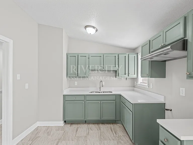 5040 Colewood Ave — Photo 9