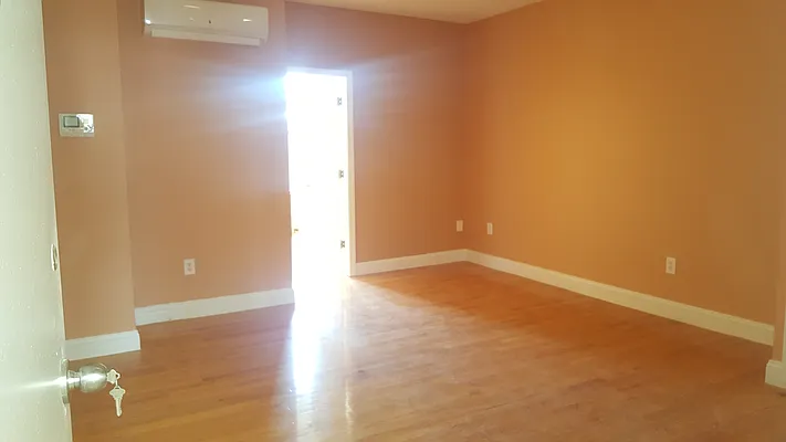 Rented by Urban Realty NYC | media 3