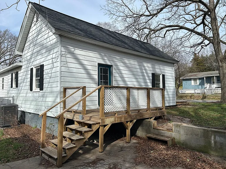 306 Walnut St — Photo 25