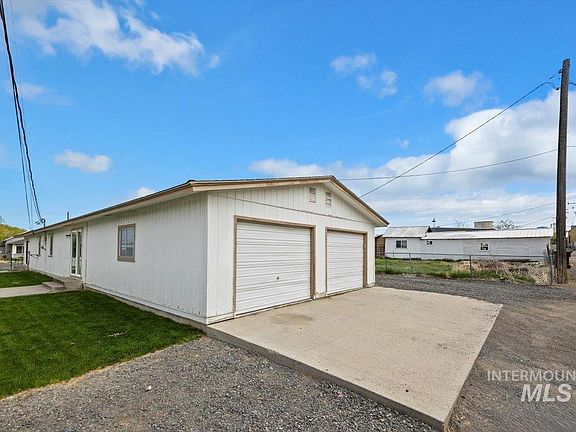 3rd image of 121 8th Ave S