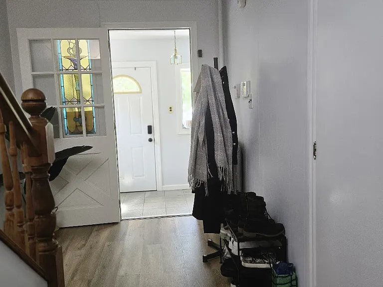 592 Forest St #1 — Photo 6