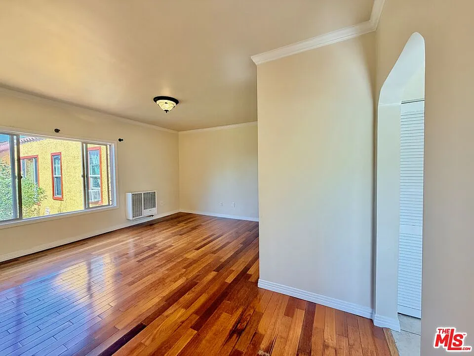 2 bed, 1.0 bath, 850 sqft, $3,395 — Photo 1