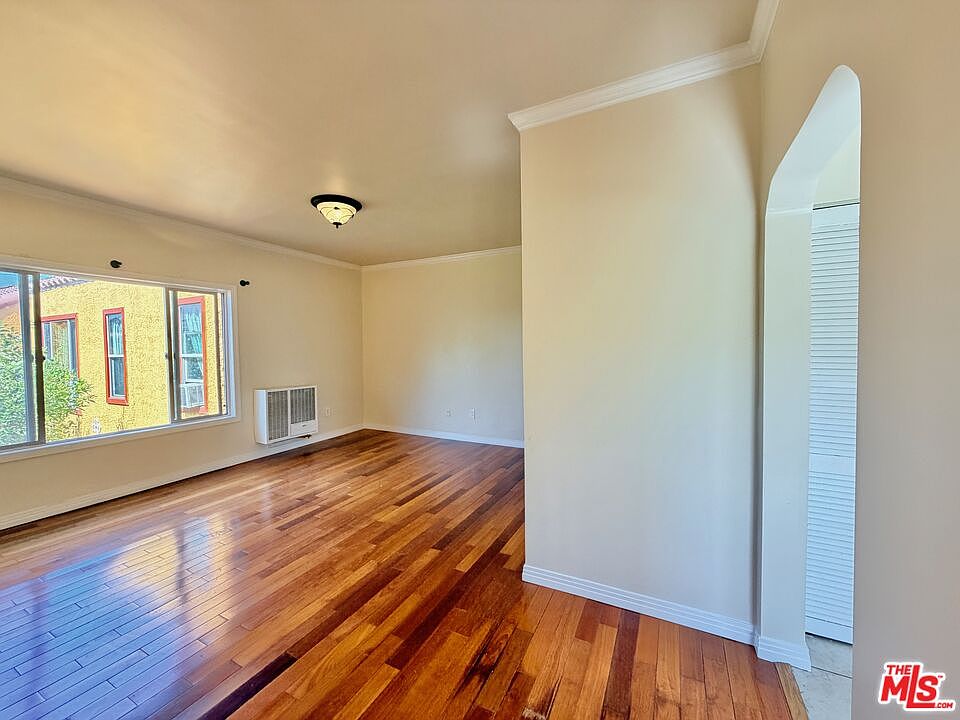 1st image of 605 1/2 Tularosa Dr