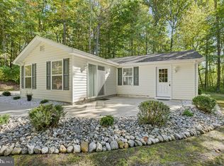 702 W Bay Front Rd, Lothian, MD 20711
