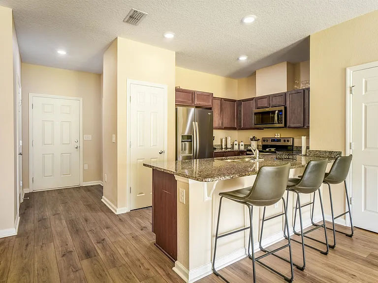 34 Great Star Ct — Photo 4