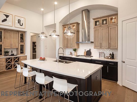 4th image of 9311 Red Cedar Way