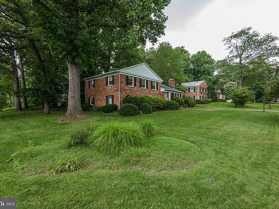 5th image of 2420 Lancaster Ct