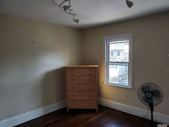 5th image of 92-22 92nd St