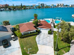 492 Crystal Dr, Madeira Beach, FL 33708