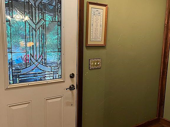Large entryway 