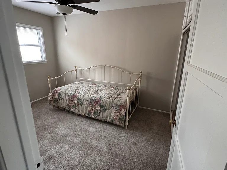 Second bedroom entrance