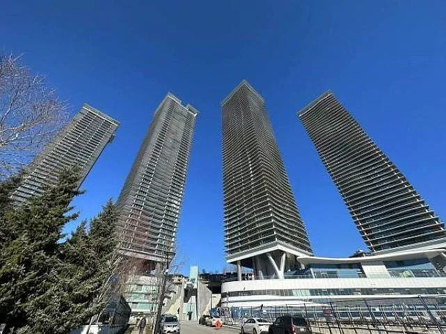 4890 Lougheed Hwy #29F