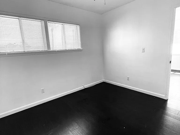 Lomelk Bungalows LLC — Photo 13