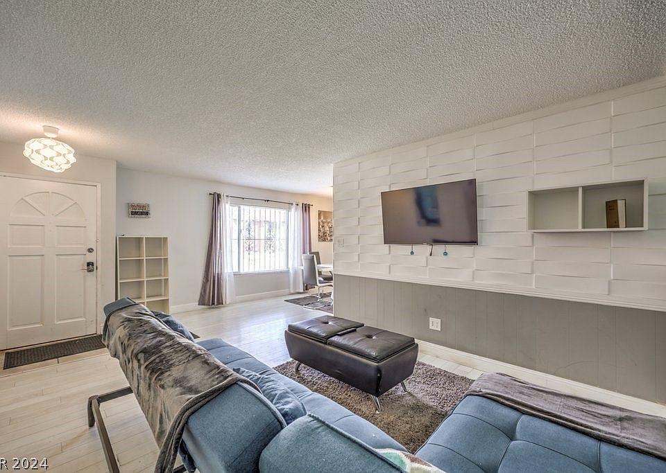 1st image of 4627 Monterey Cir Unit 1