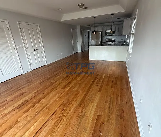 131 Bergen St #2 — Photo 2