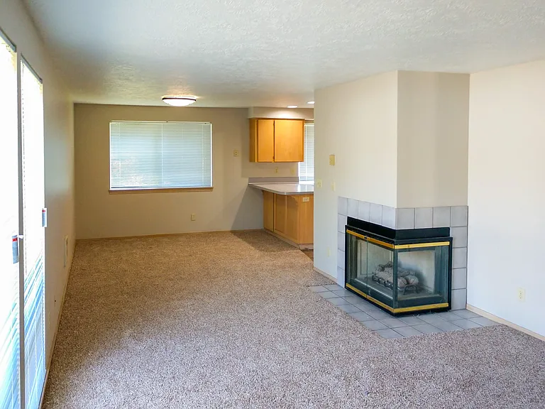 138 Hazelbrook Dr N #138 — Photo 9