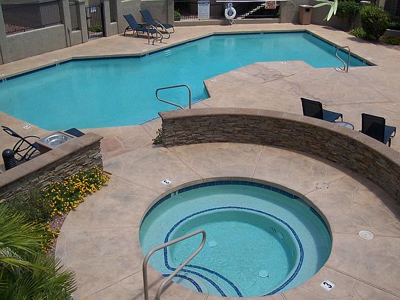 Community Pool & Spa