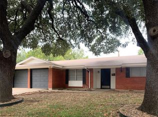 206 Eric Ln, Benbrook, TX 76126