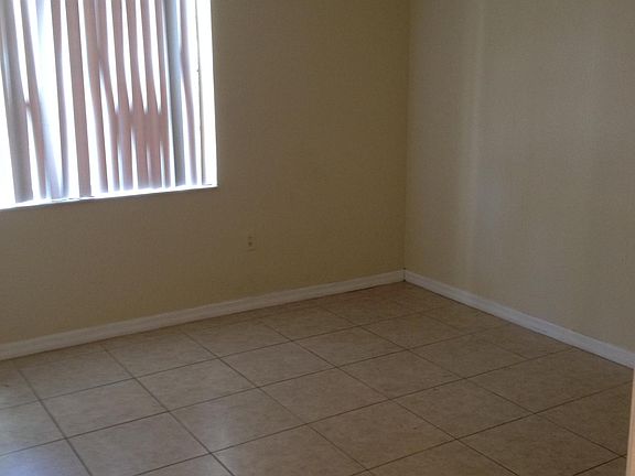 5th image of 437 Executive Center Dr APT 110
