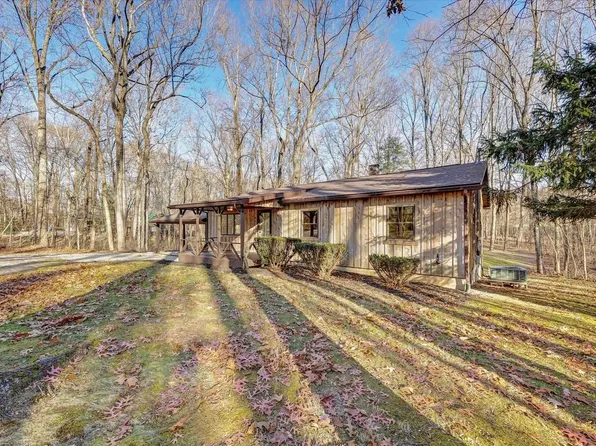 66 Gallery Ests, Bedford, IN 47421