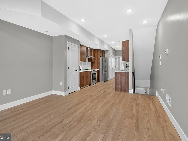 1843 E Hazzard St #2 — Photo 4