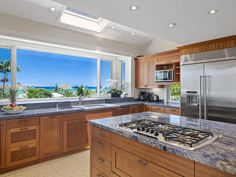 326 Lanipo Dr — Photo 9