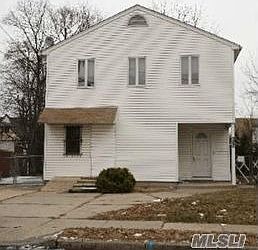 1st image of 16 Truro Ln