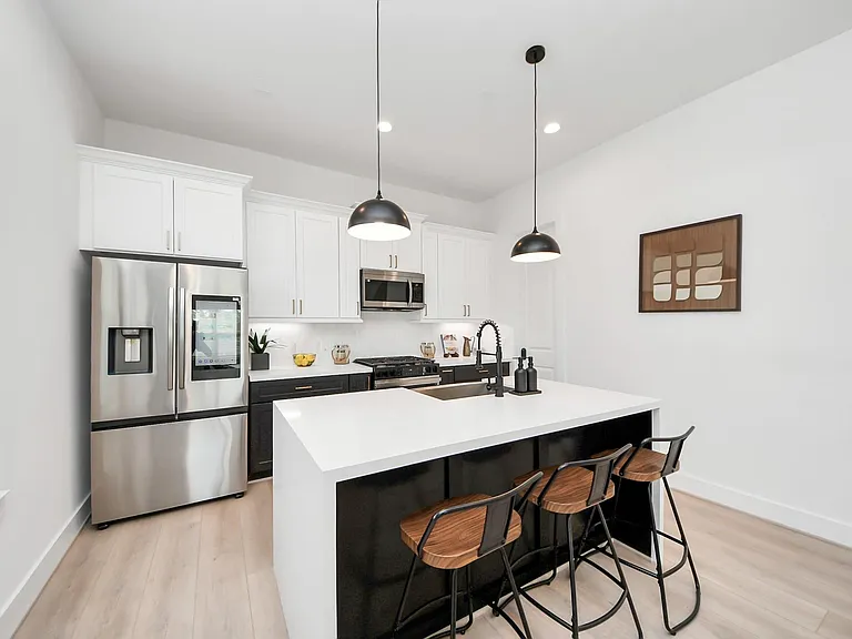 2524 Live Oak St — Photo 17