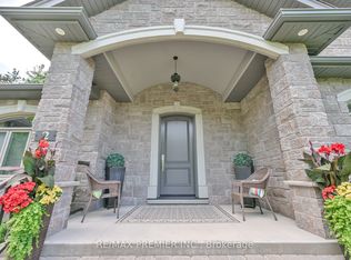 2 Hilltop Ct, Springwater, ON L9X0H5