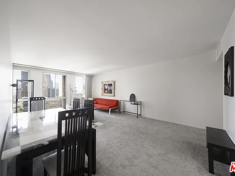 800 W 1st St #1807 — Photo 12