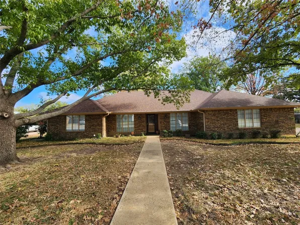 902 Foxhollow Rd S, Eastland, TX 76448