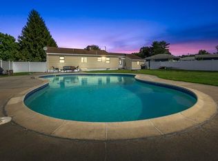 85 Lane Dr, Norwood, MA 02062