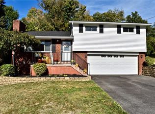 2816 Locust Dr, Pittsburgh, PA 15241
