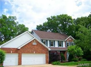 724 Arbor Ridge Ct, Ballwin, MO 63021