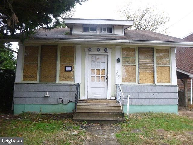 1st image of 7119 Oxford Ave